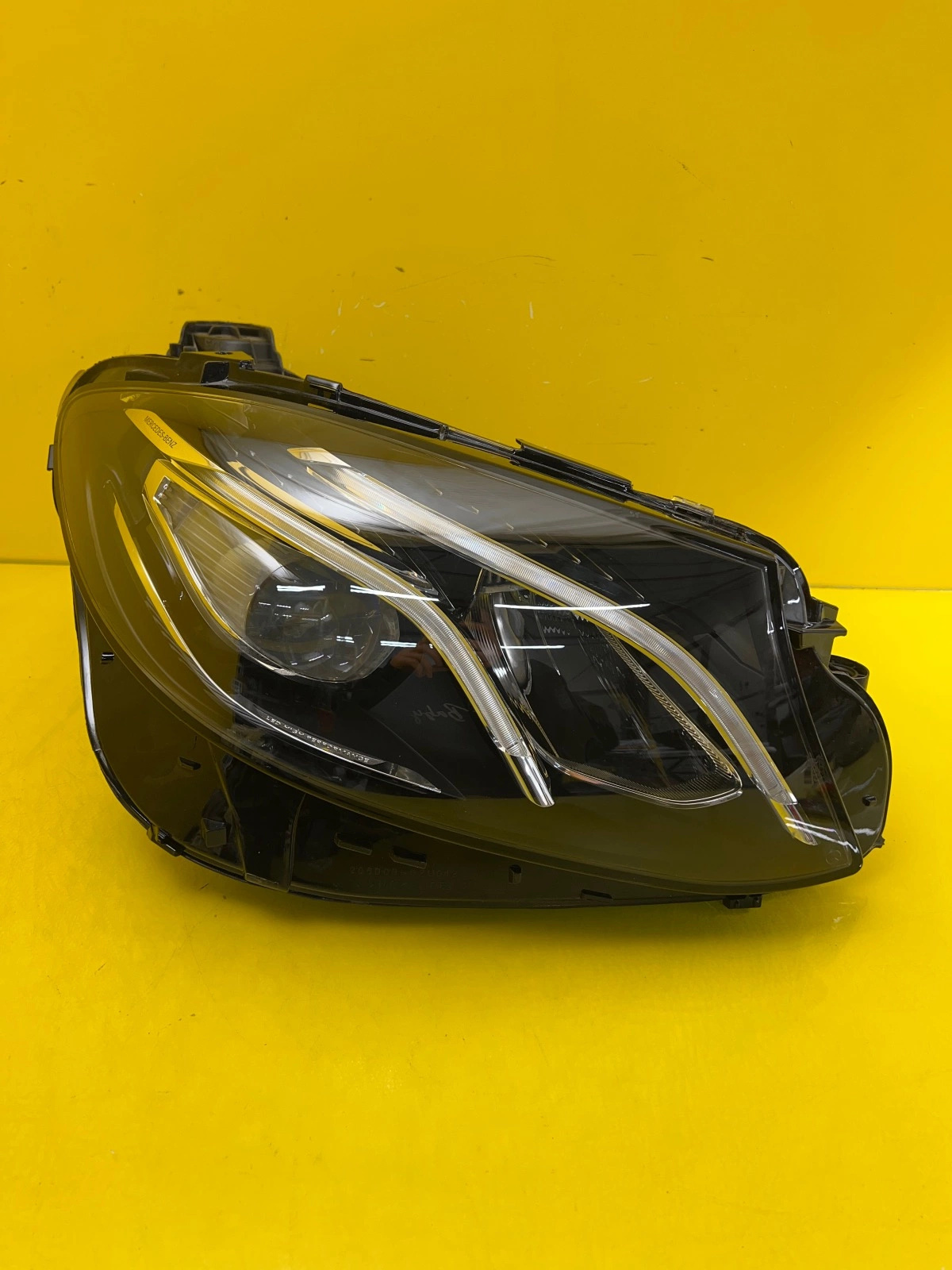 Far Mercedes E-Class W213 Halogen