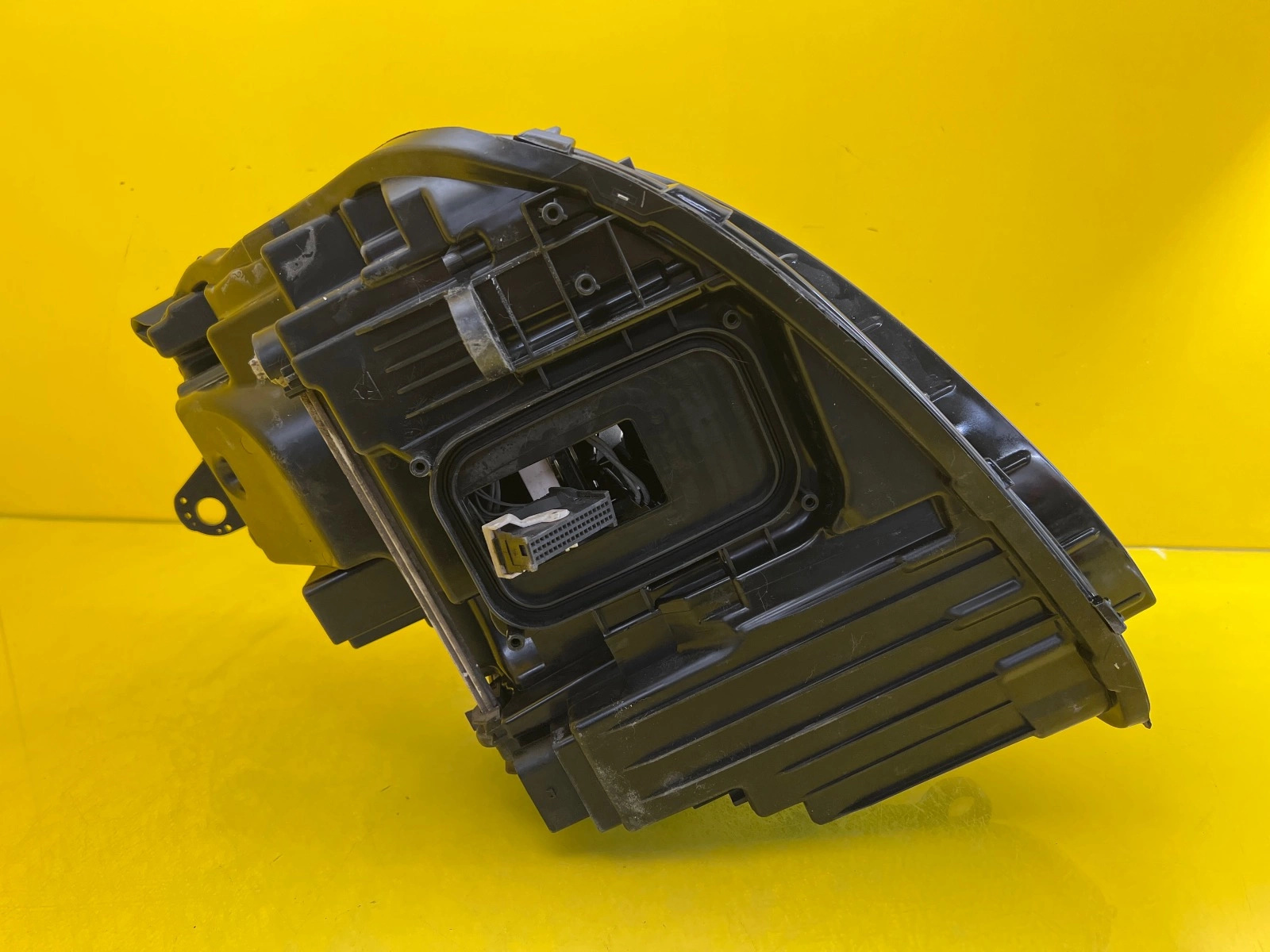 Far Mercedes E-Class W213 Halogen - Image 5
