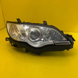 Far Dreapta Subaru Legacy Outback IV Lift Xenon