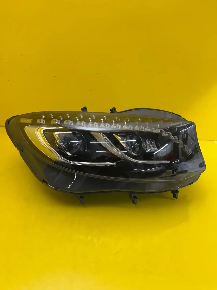 Far Dreapta Mercedes W217 S Coupe S63 Full LED