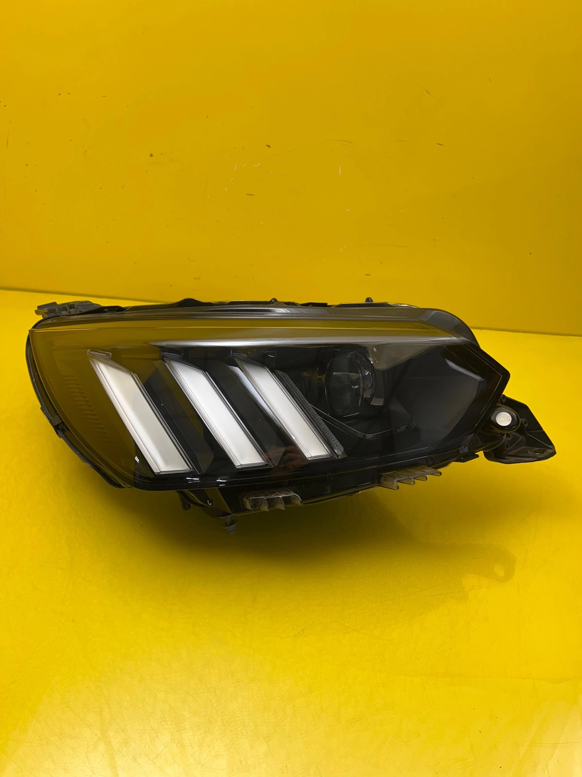 Far Dreapta Full LED Peugeot 208