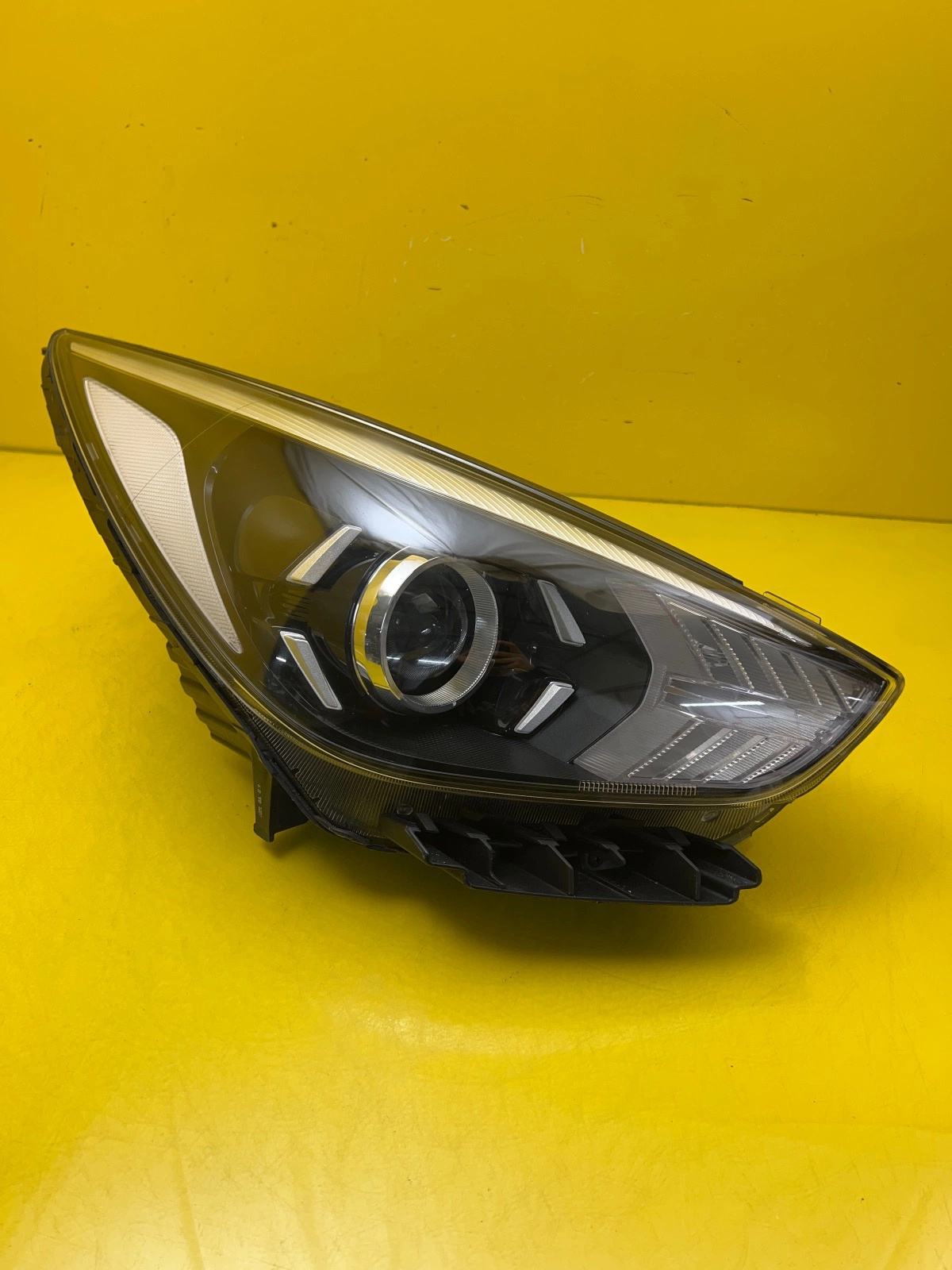 Far Dreapta LED Kia Niro