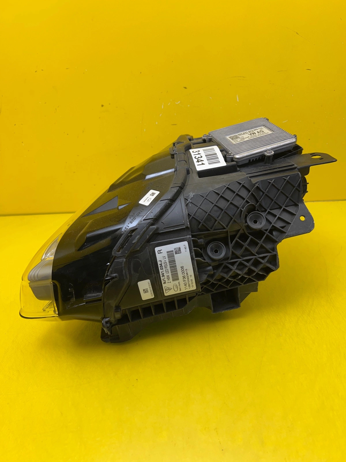 Far Dreapta Porsche Taycan Matrix Full LED - Image 4