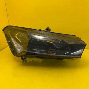 Far Dreapta Skoda Enyaq IV LED