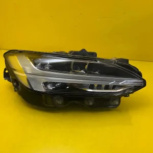Far Dreapta Volvo S90 V90 17 Full LED