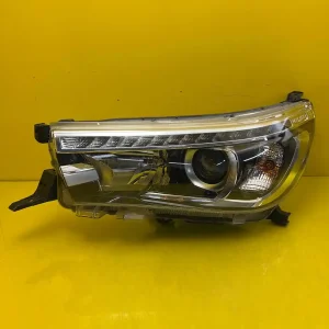 Far Toyota Hilux VIII Full LED