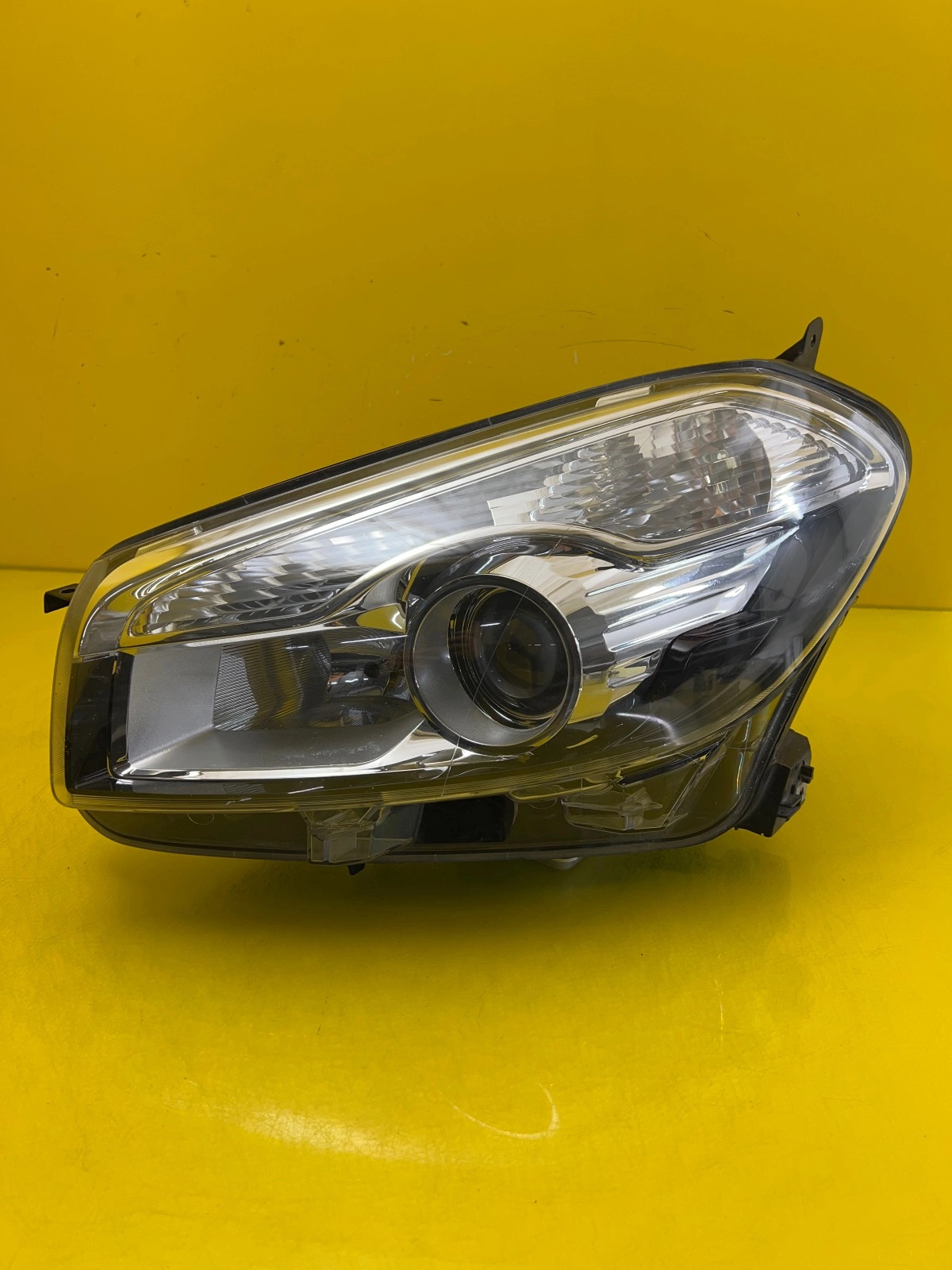 Far Nissan Qashqai J10 1 I Xenon