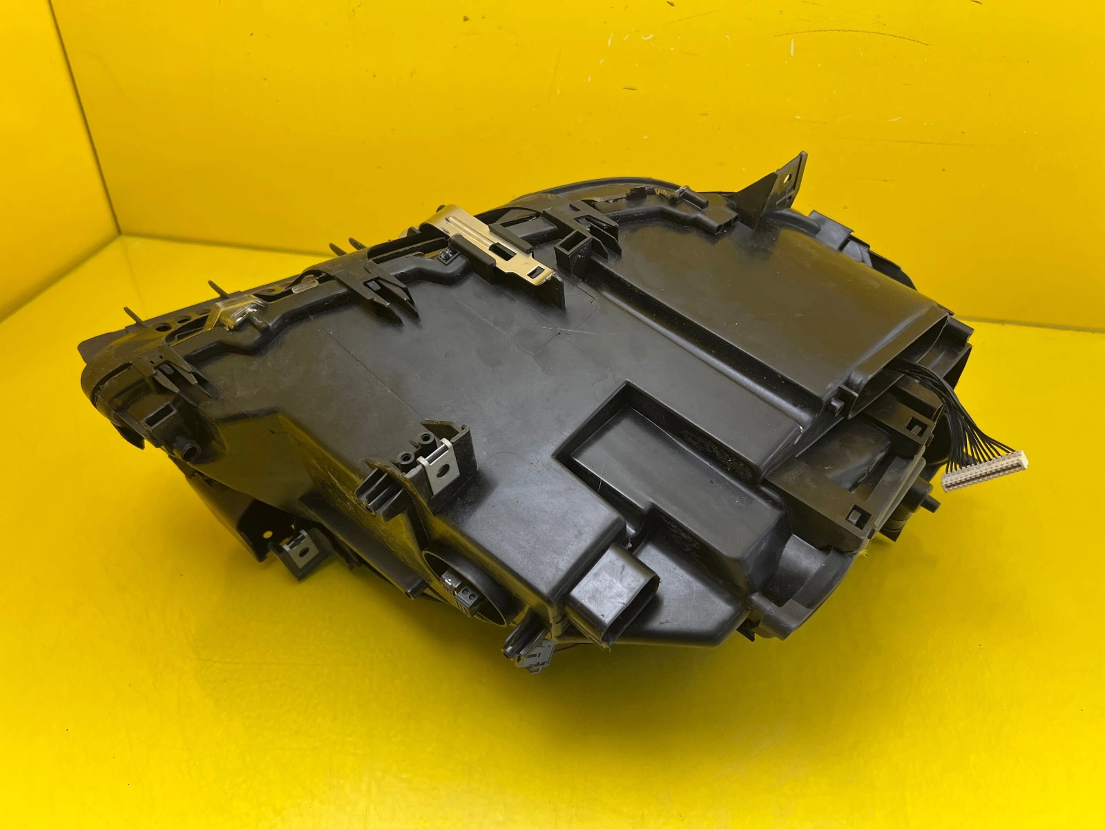 Far stânga Bi-Xenon BMW Seria 7 F01 2008-2012 OEM 31420 - Image 5