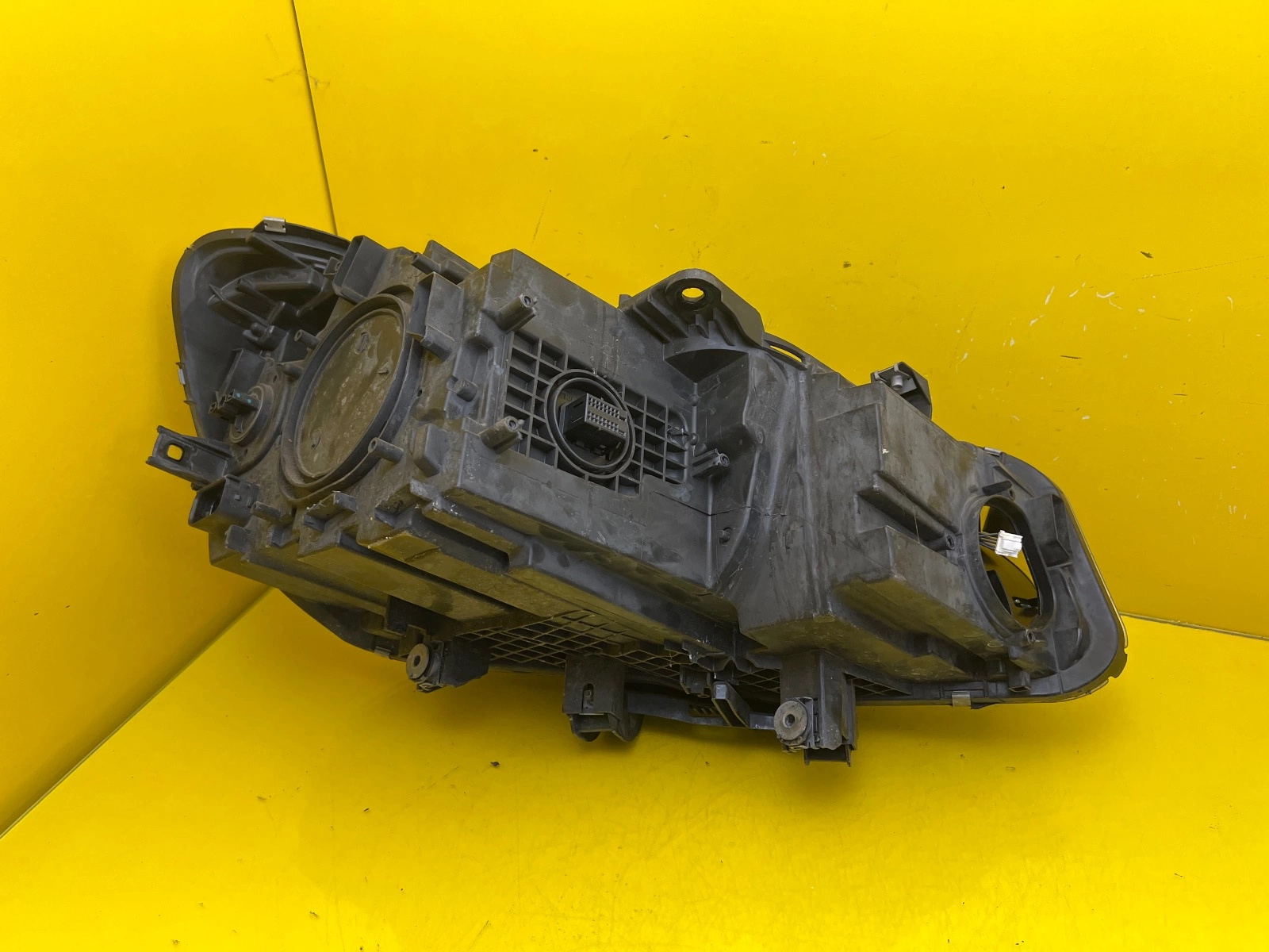 Far stânga Full LED BMW Seria 2 F46 2014-2022 OEM 7214903-03 - Image 4