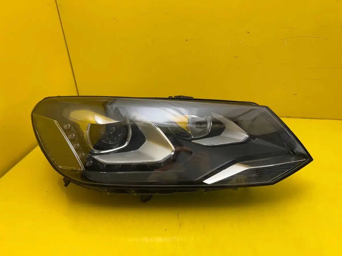 Far Dreapta VW Touareg II 2 7p1 Xenon