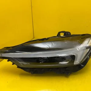 Far Stanga Volvo Xc60 Ii 20 Full LED