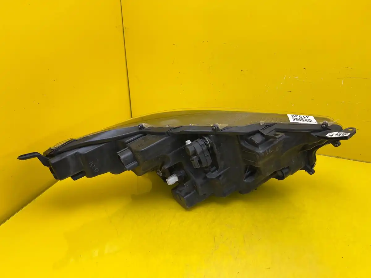 Far Toyota Yaris IV Full LED