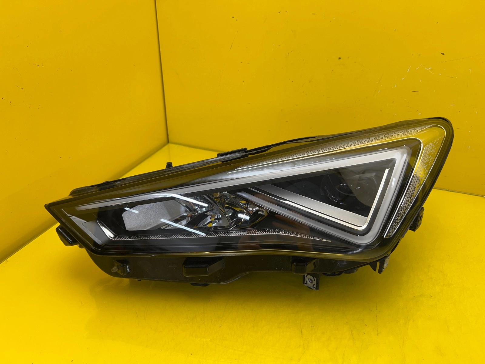 Far Seat Tarraco 5FJ 18- Full LED