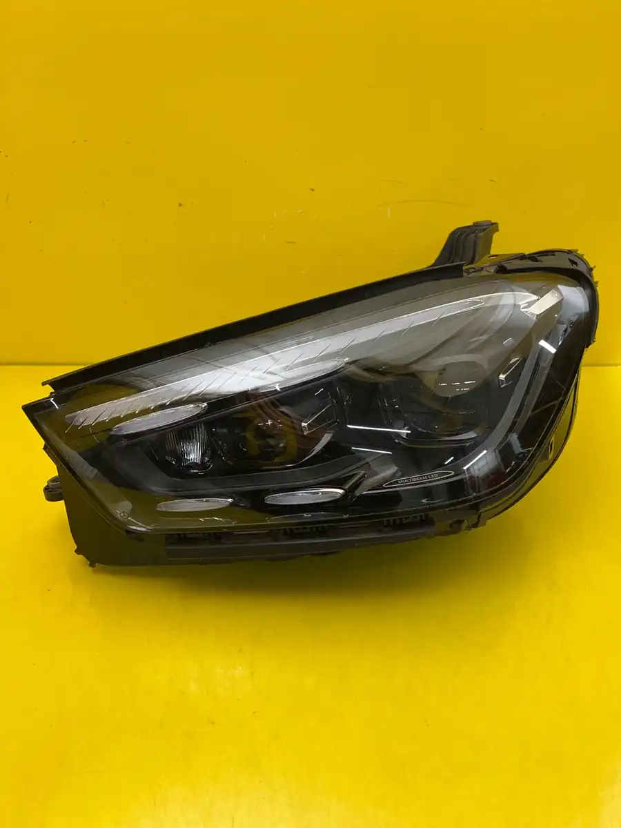 Far Mercedes GLE W167 Lift 23- Full LED