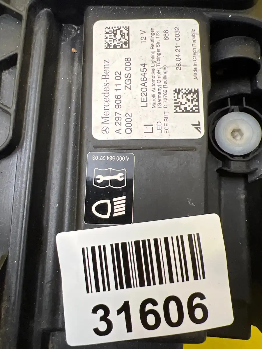 Far Mercedes EQS V297 W297 Digital LED