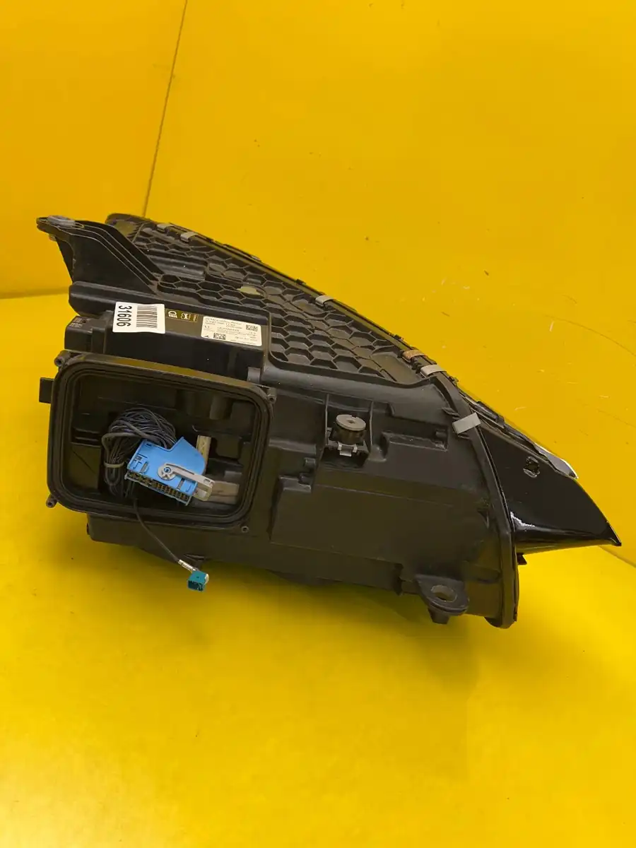 Far Mercedes EQS V297 W297 Digital LED