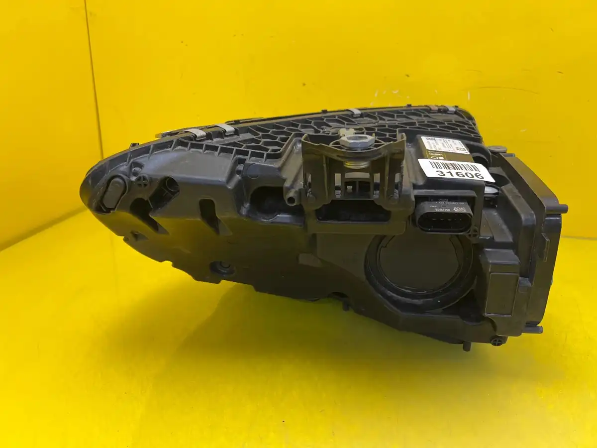 Far Mercedes EQS V297 W297 Digital LED