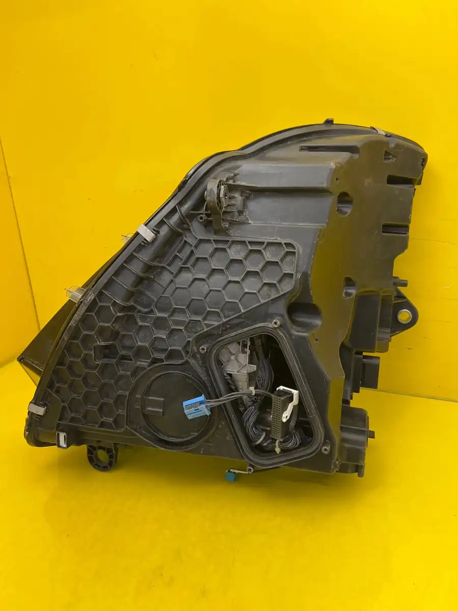 Far Mercedes EQS V297 W297 Digital LED