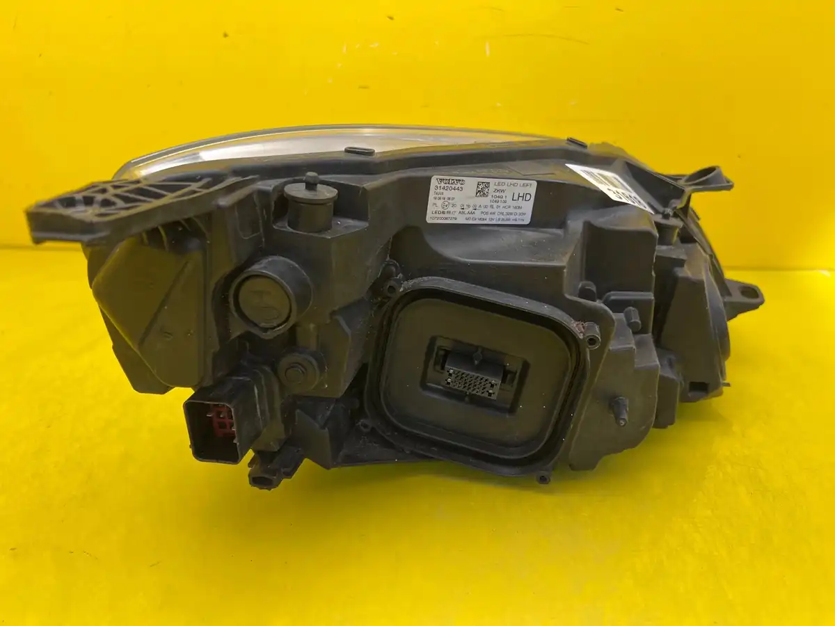 Far Stanga Volvo V40 Ii 2 Full LED