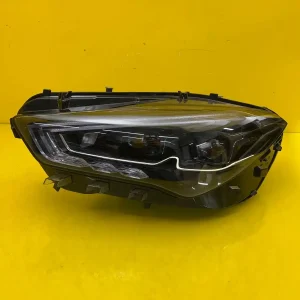 Far Mercedes CLA W118 Lift Full LED