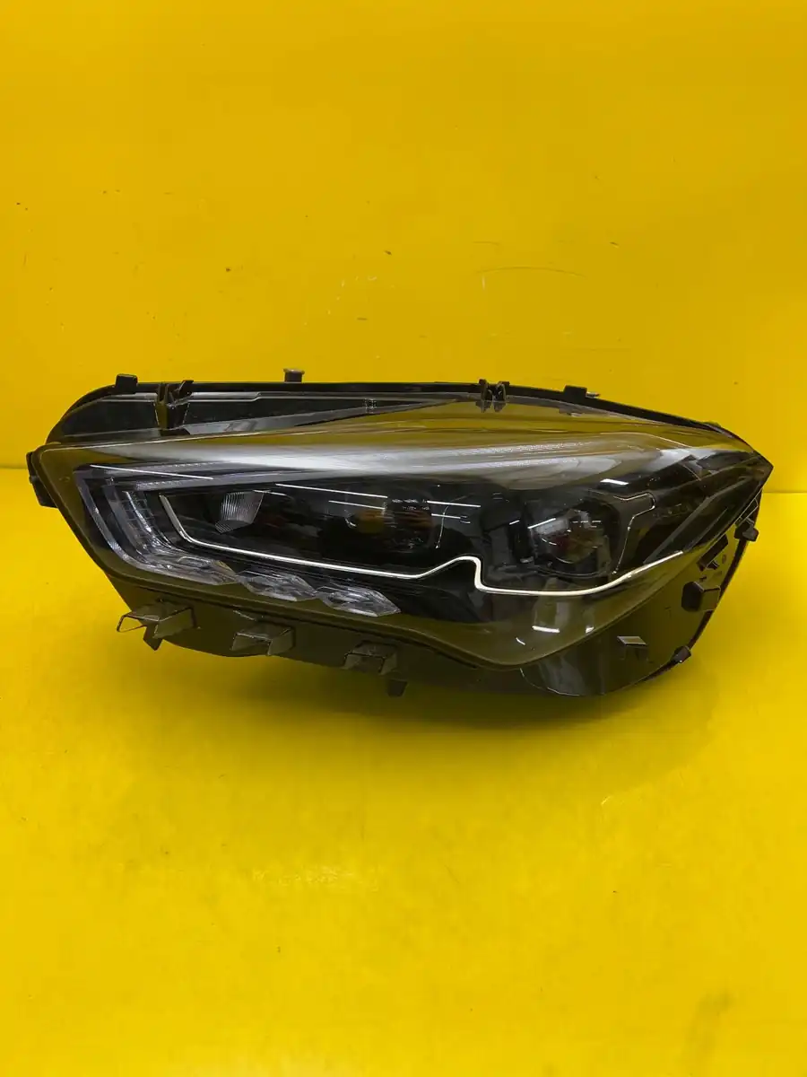 Far Mercedes CLA W118 Lift Full LED