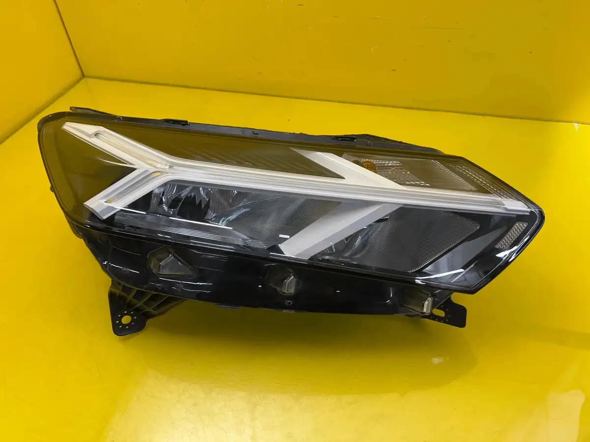 Far Dreapta Dacia Sandero 3 III Lift Full LED