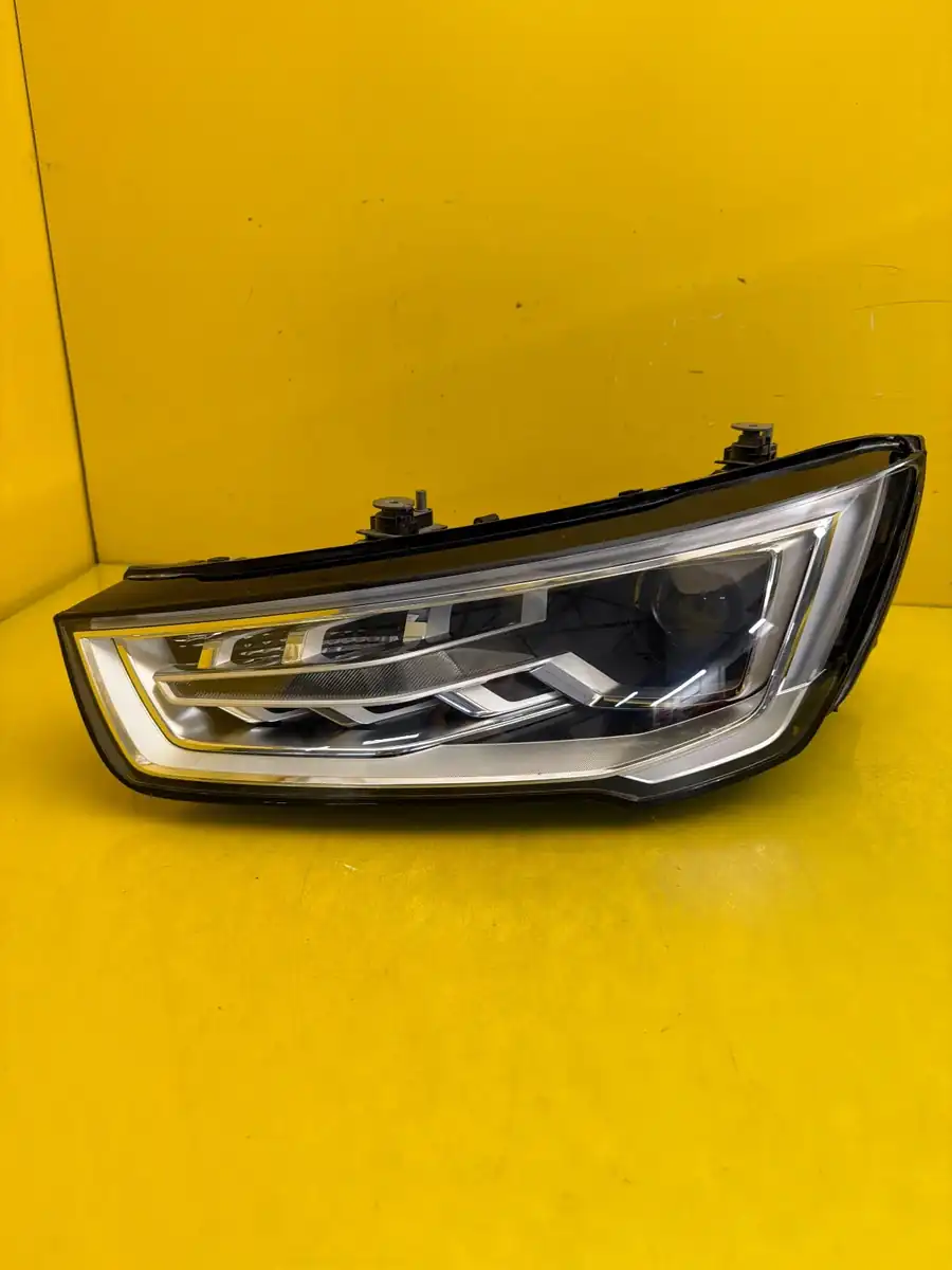 Far Audi A1 8X Lift Bixenon