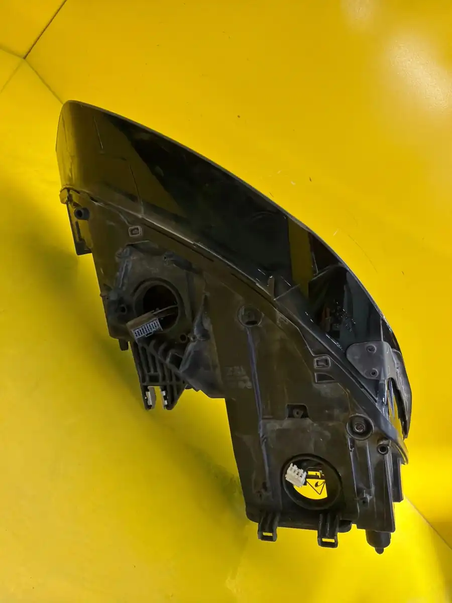 Far Audi A1 8X Lift Bixenon