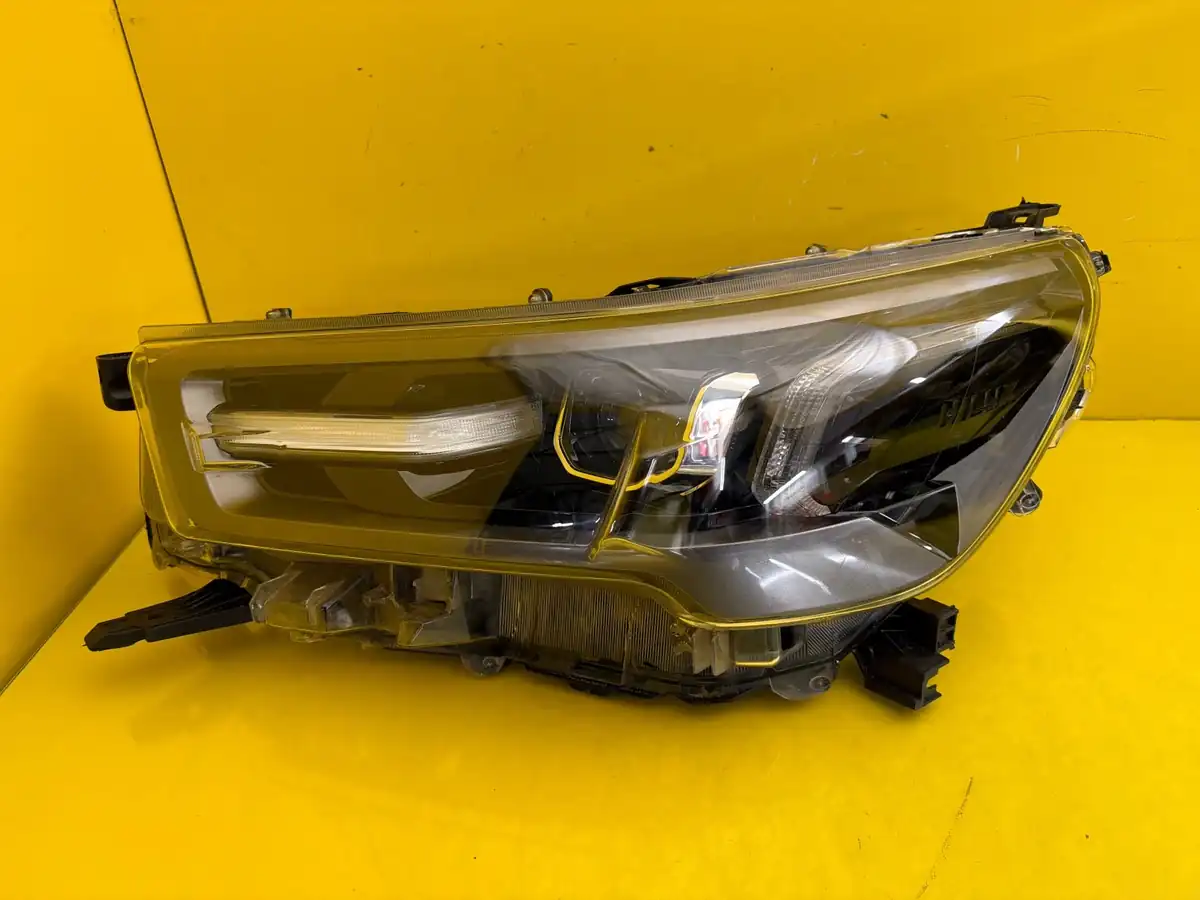Far Toyota Hilux VIII 8 Lift Full LED