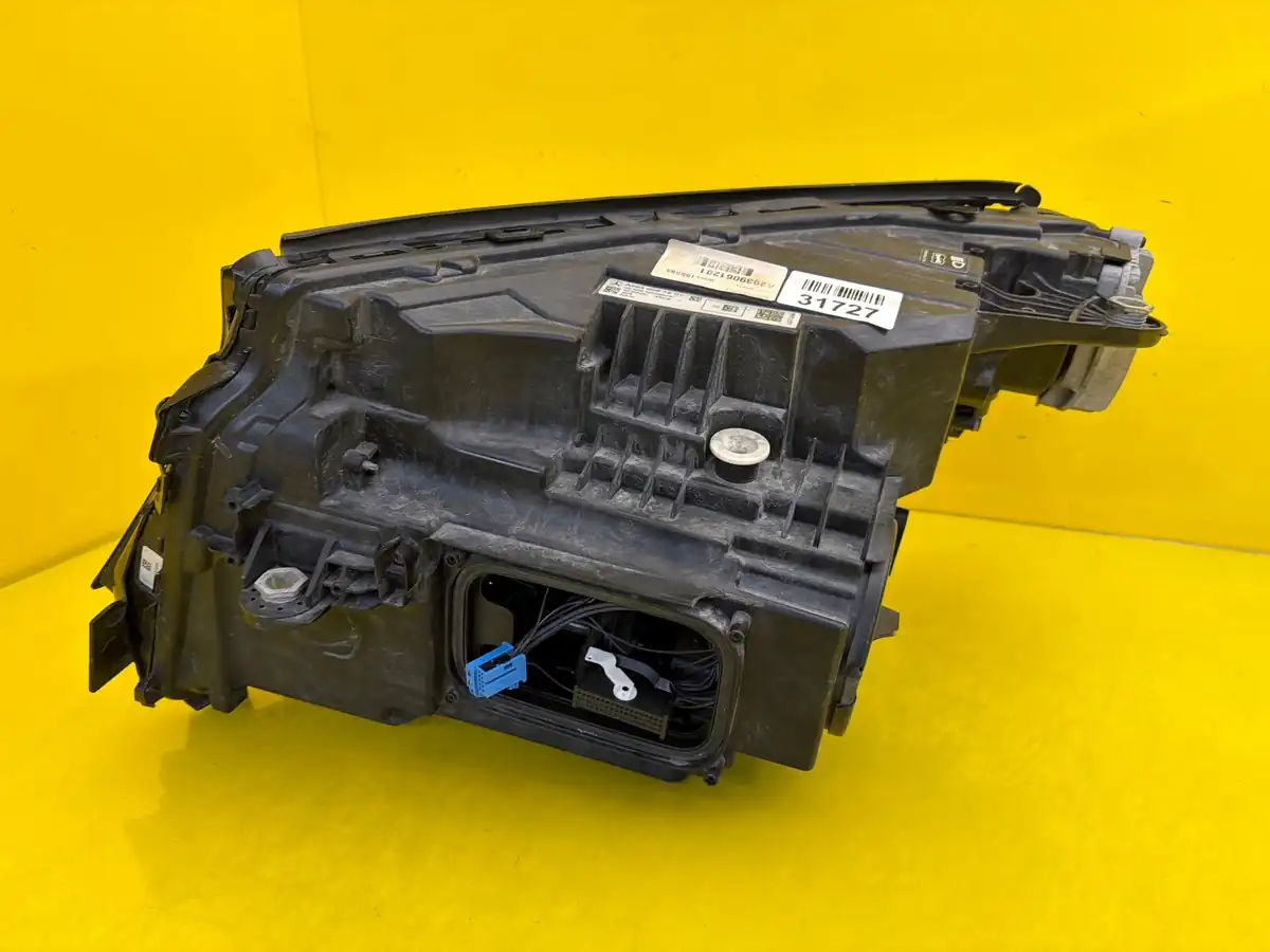Far Dreapta Mercedes EQC W293 Full LED