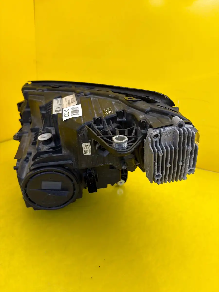 Far Dreapta Mercedes EQC W293 Full LED