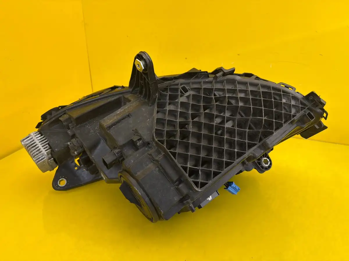 Far Dreapta Mercedes EQC W293 Full LED