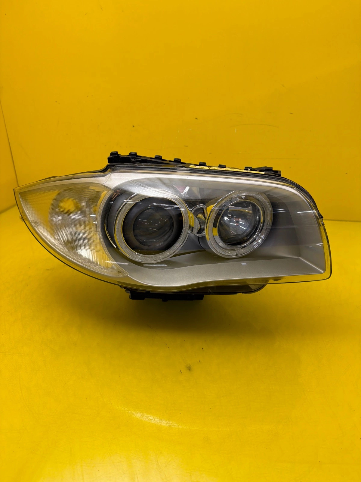 Far dreapta Xenon BMW Seria 1 E82 2007-2011 OEM 7180832-02