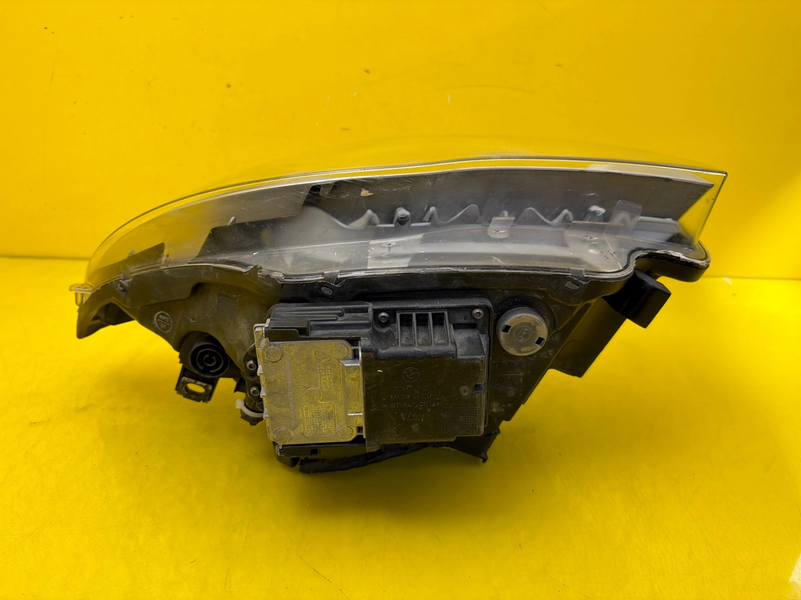 Far dreapta Xenon BMW Seria 1 E82 2007-2011 OEM 7180832-02 - Image 6