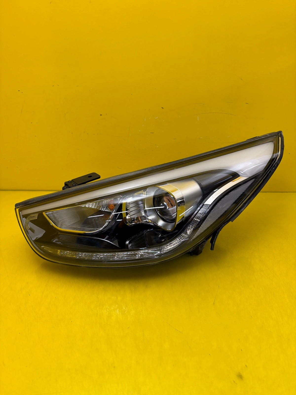 Far stânga LED Xenon OEM 31747