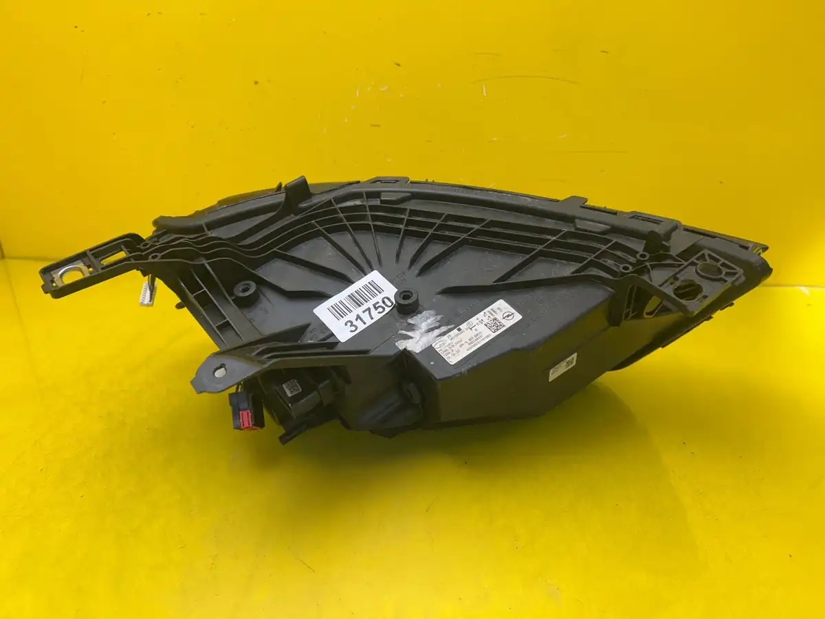Far Opel Astra L VI 6 Full LED
