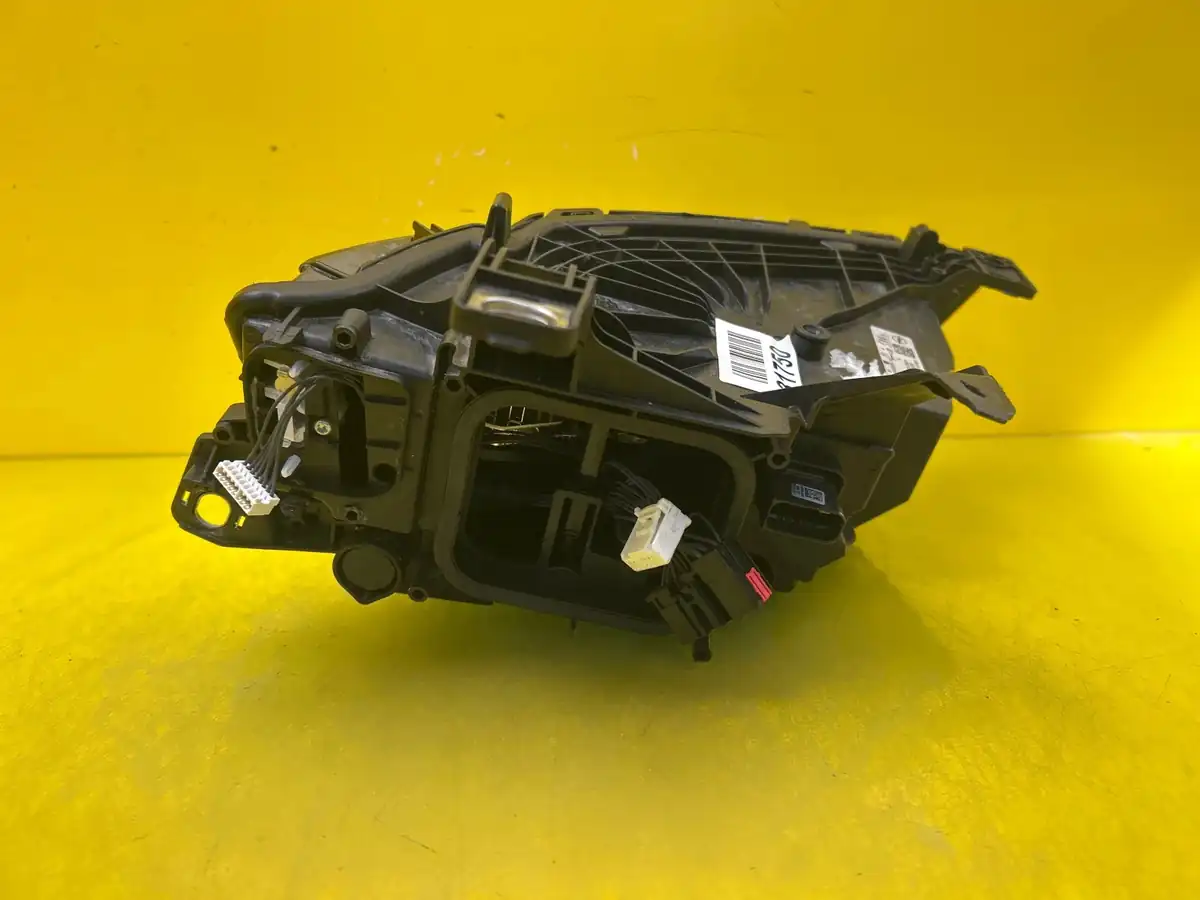 Far Opel Astra L VI 6 Full LED