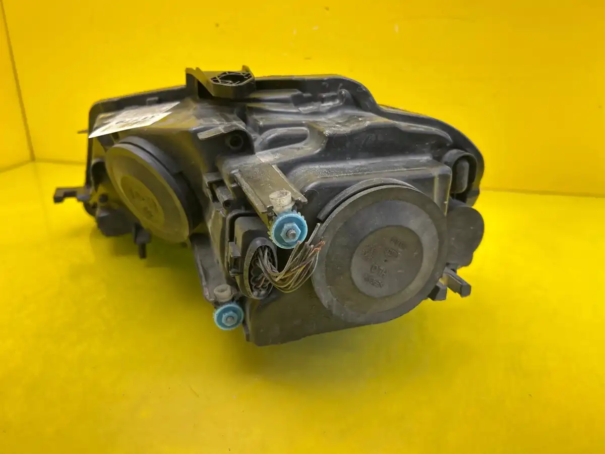 Far Dreapta Audi A3 8P Lift 10 Xenon