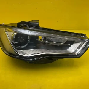 Far Dreapta Audi A3 8V 8V0 Bixenon