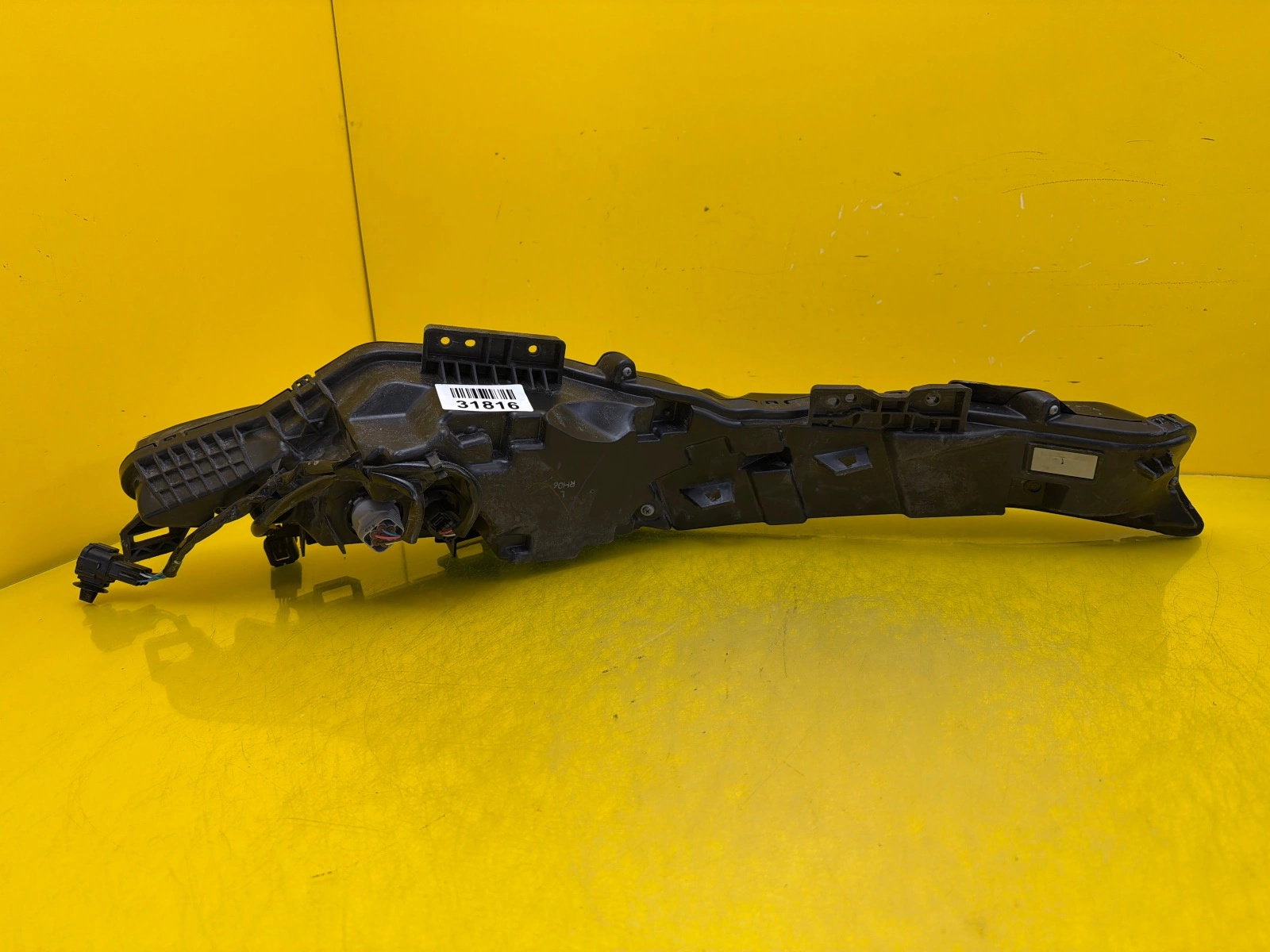 Far Full LED Nissan Ariya - Image 3