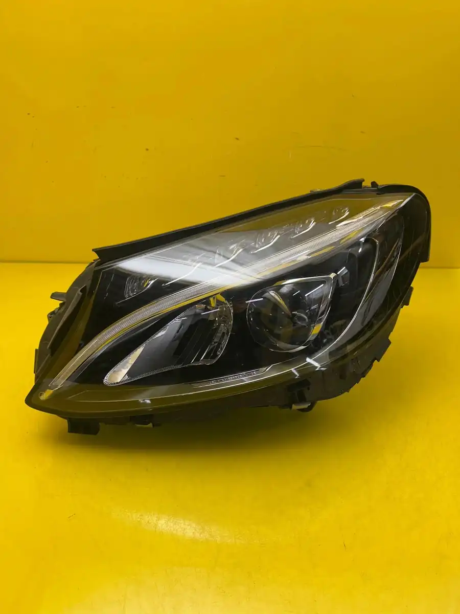 Far Mercedes C-Class W205 Full LED