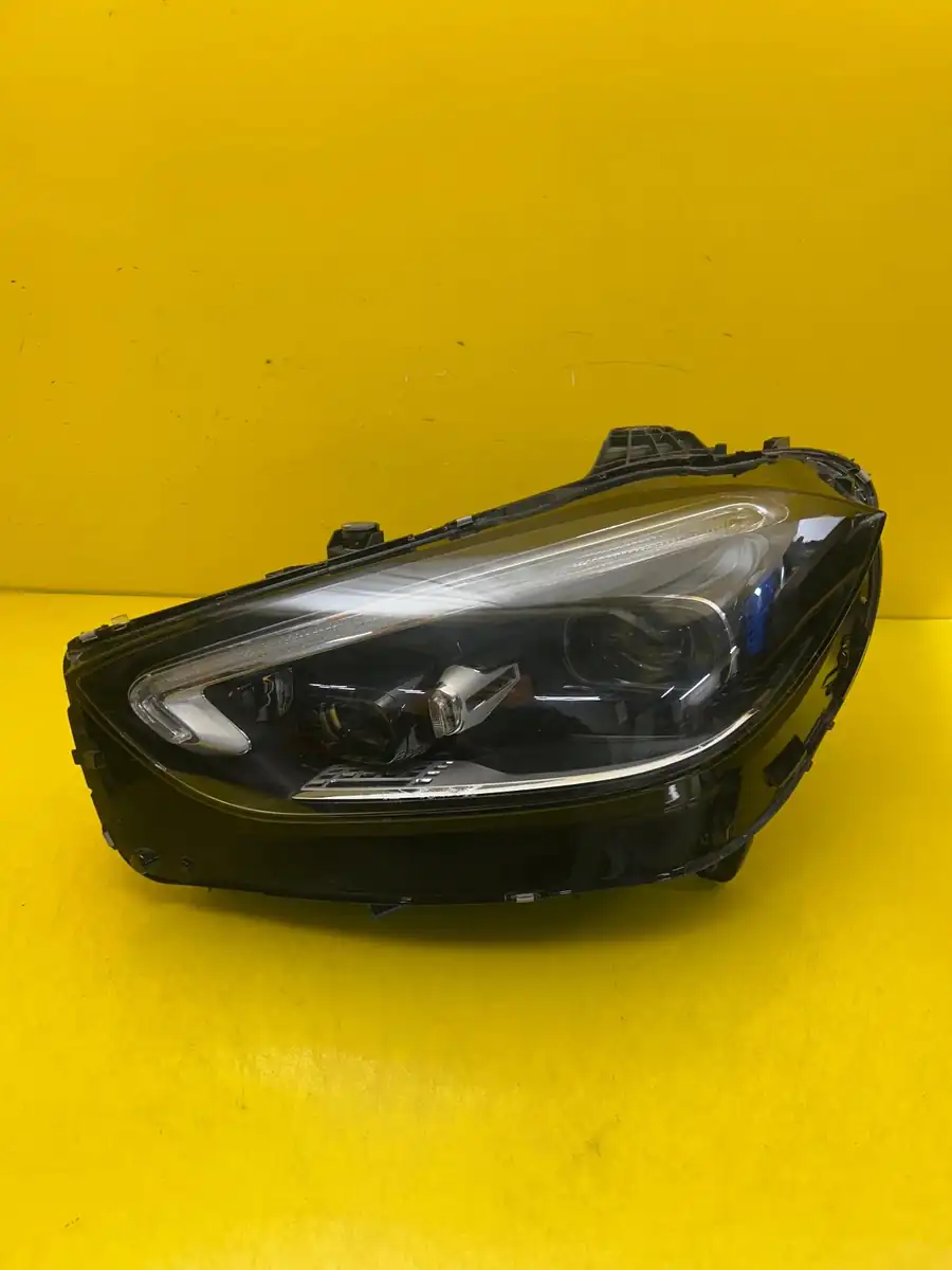 Far Stanga Mercedes Klasa W206 Digital Light