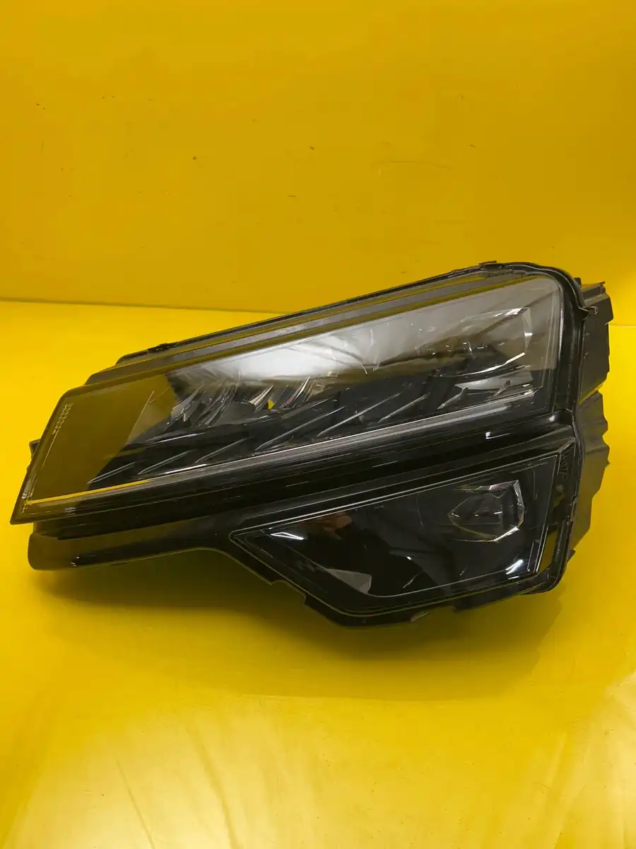 Far Skoda Karoq Full LED