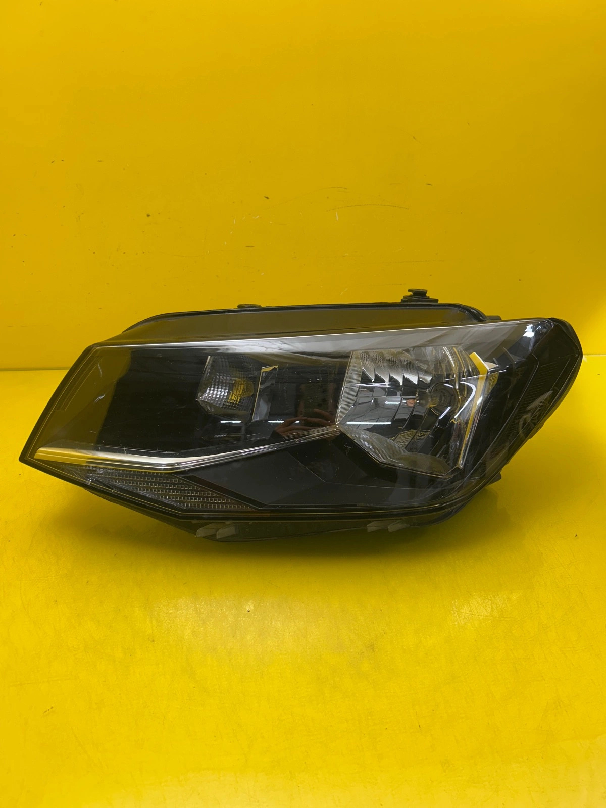 Far Stanga Volkswagen Caddy 2K1 Lift 2Kb