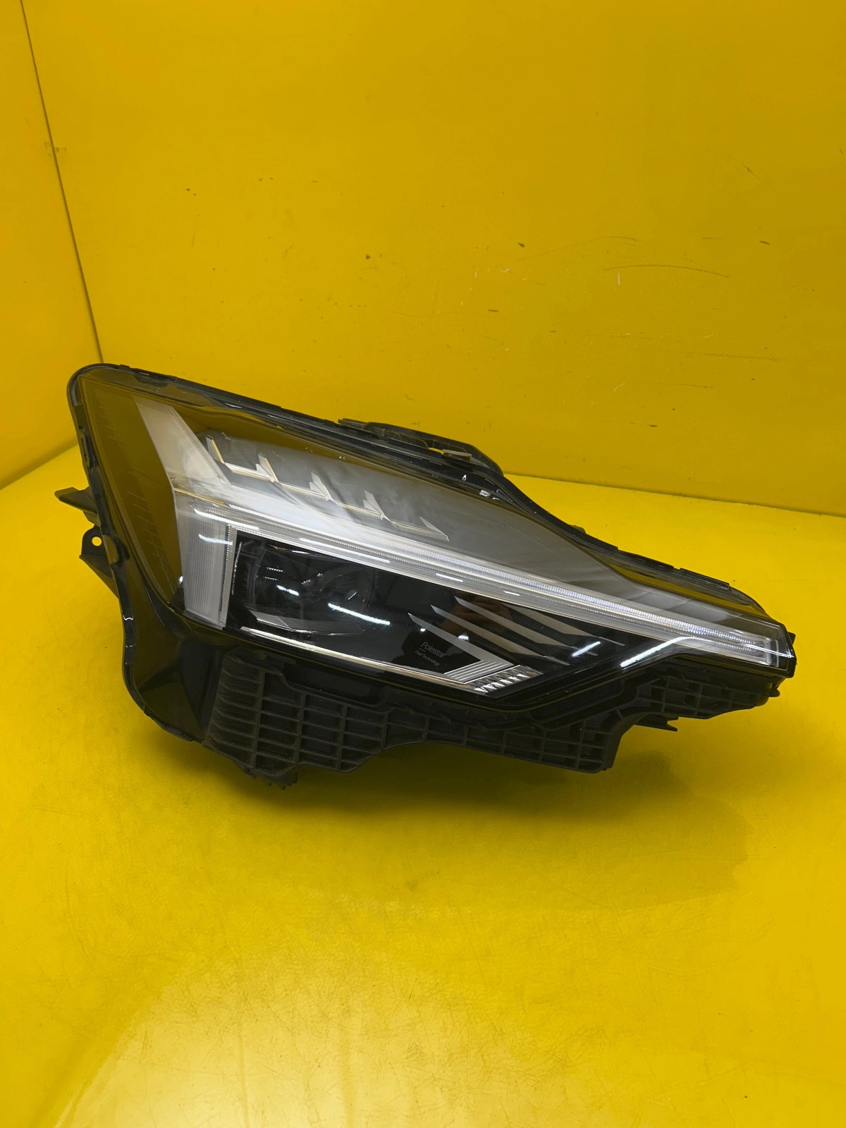 Far Dreapta Volvo Full LED