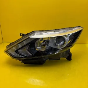 Far Stanga Nissan Qashqai 18013 LED