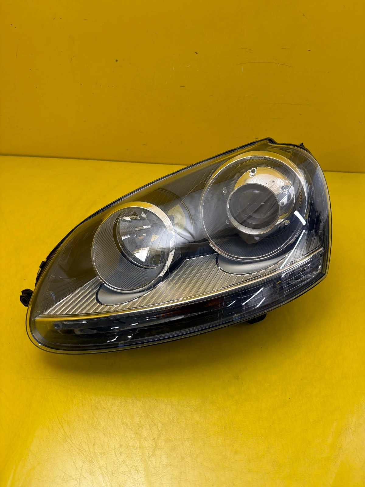 Far VW Golf V Jetta Xenon