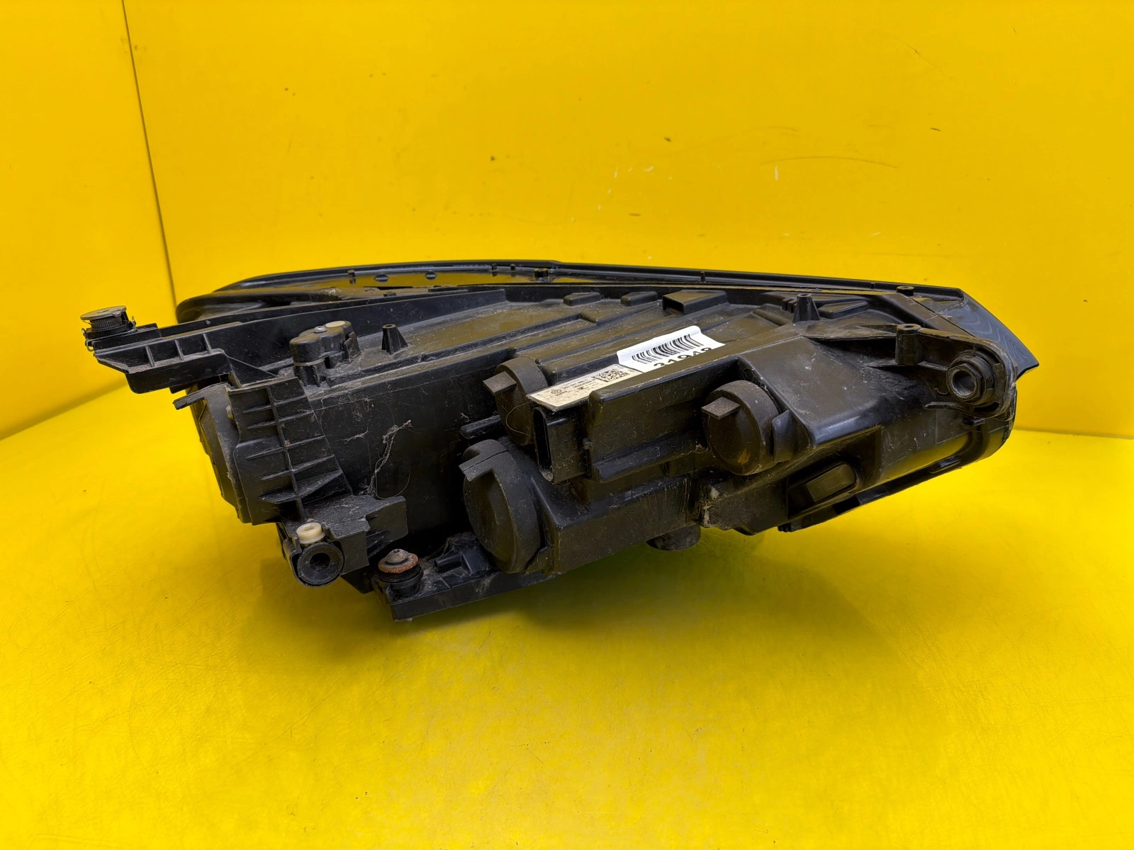 Far Stanga Volkswagen Przod Passat B8 3Gc - Image 3
