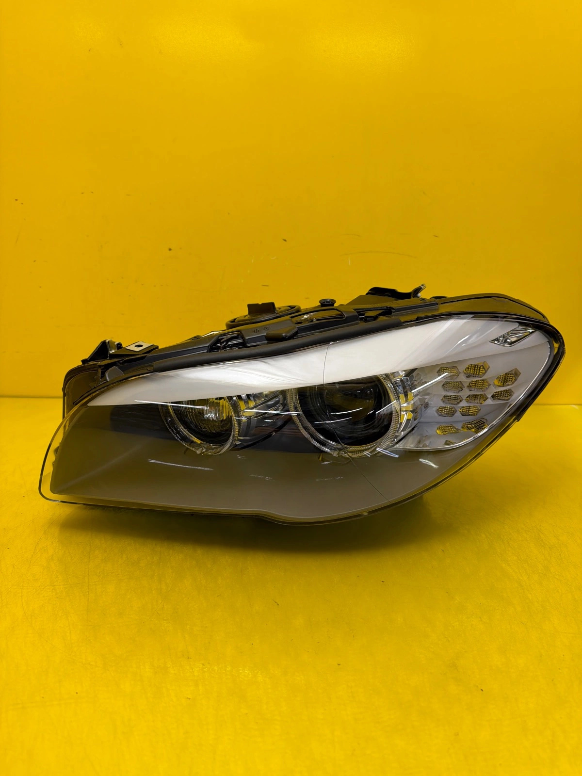 Far stânga Xenon BMW Seria 5 F10 OEM 7203251-14