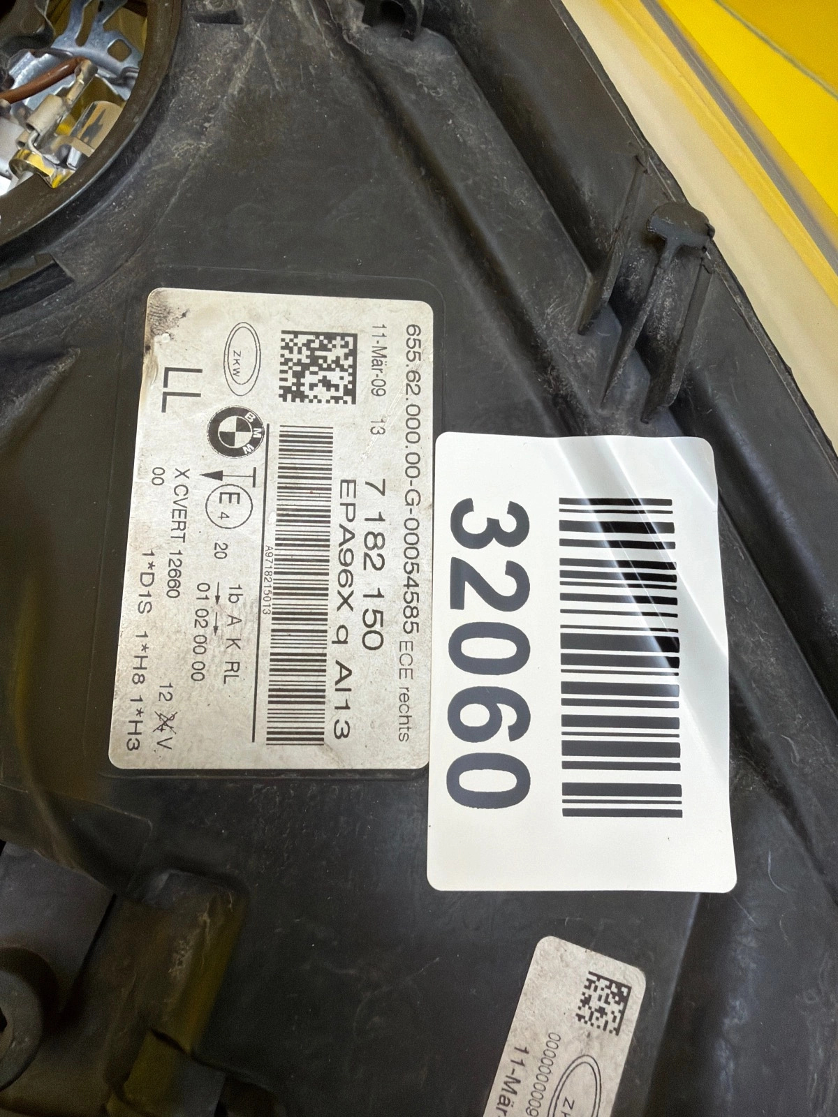 Far dreapta Bi-Xenon BMW Seria 7 F01 OEM 32060 - Image 2